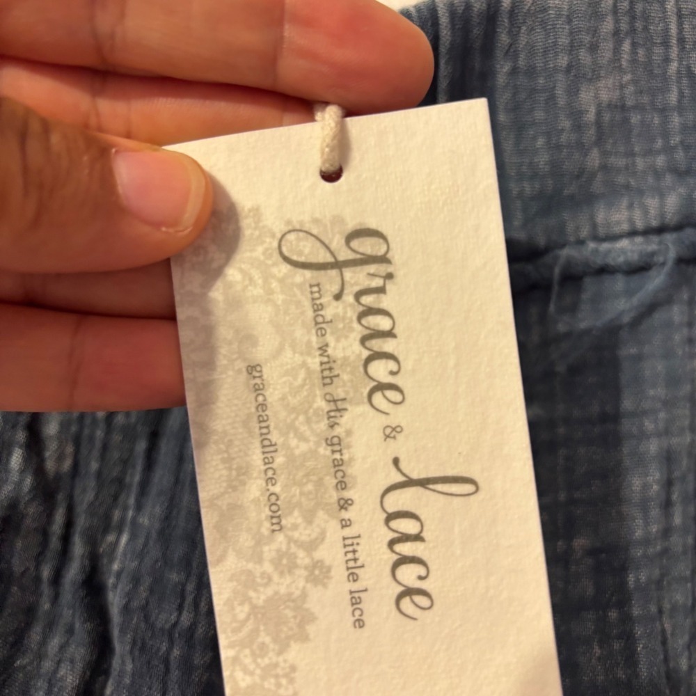 Grace & Lace Blue Double Gauze Cotton Raw Hem Shorts Large NWT Indigo Boho - Picture 4 of 7